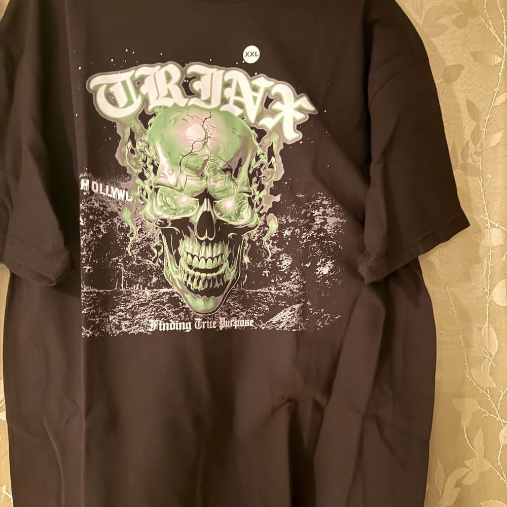 Trinx tee size 2xl